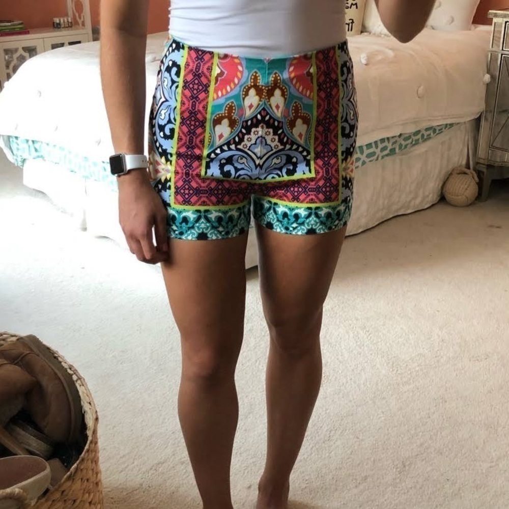 Flying Tomato Boho Chic Shorts Size Large